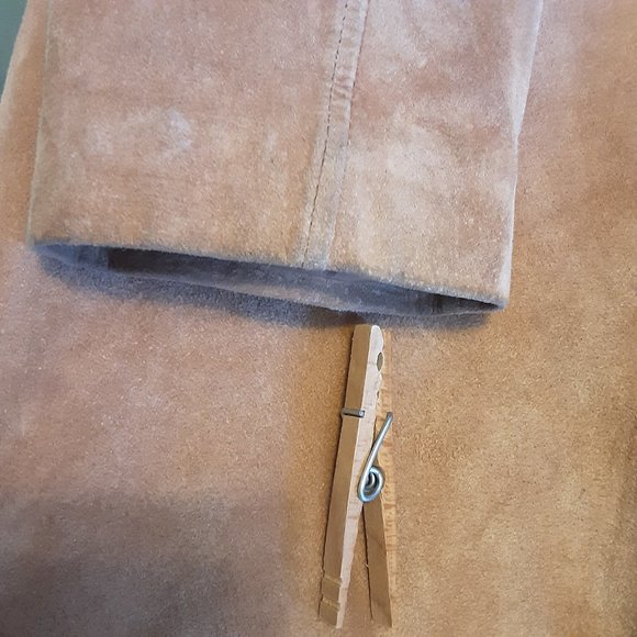 Danier Tan Suede Trench Coat - Picture 13 of 16